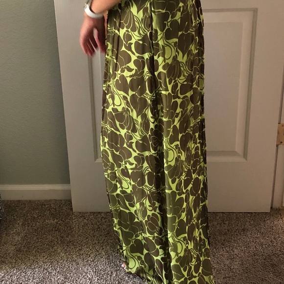 Dress - Picture 2 of 7